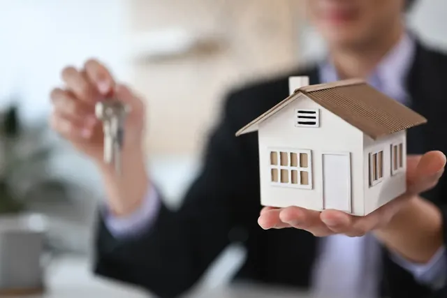 Immobilien: Haus oder Wohnung verkaufen in Zürich: Ablauf vom Entscheid bis zur Beurkundung