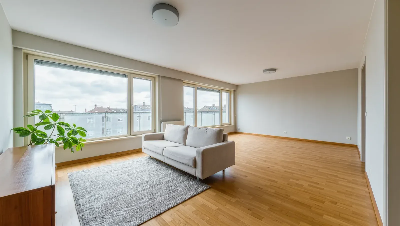 Maler & Gipser in Thun: Innenanstrich, Fassade, Gipserarbeiten, Tapeten und Auszugsrenovation